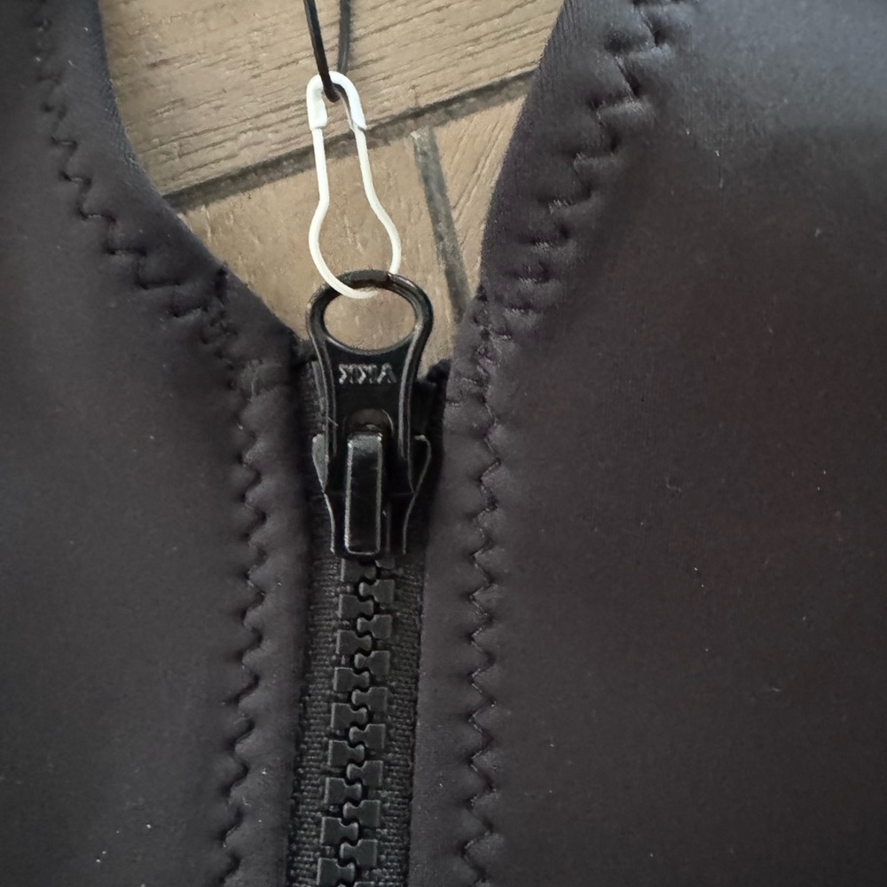 GIGI C Black Zip-Front One-Piece Swimsuit - Picture 6 of 16